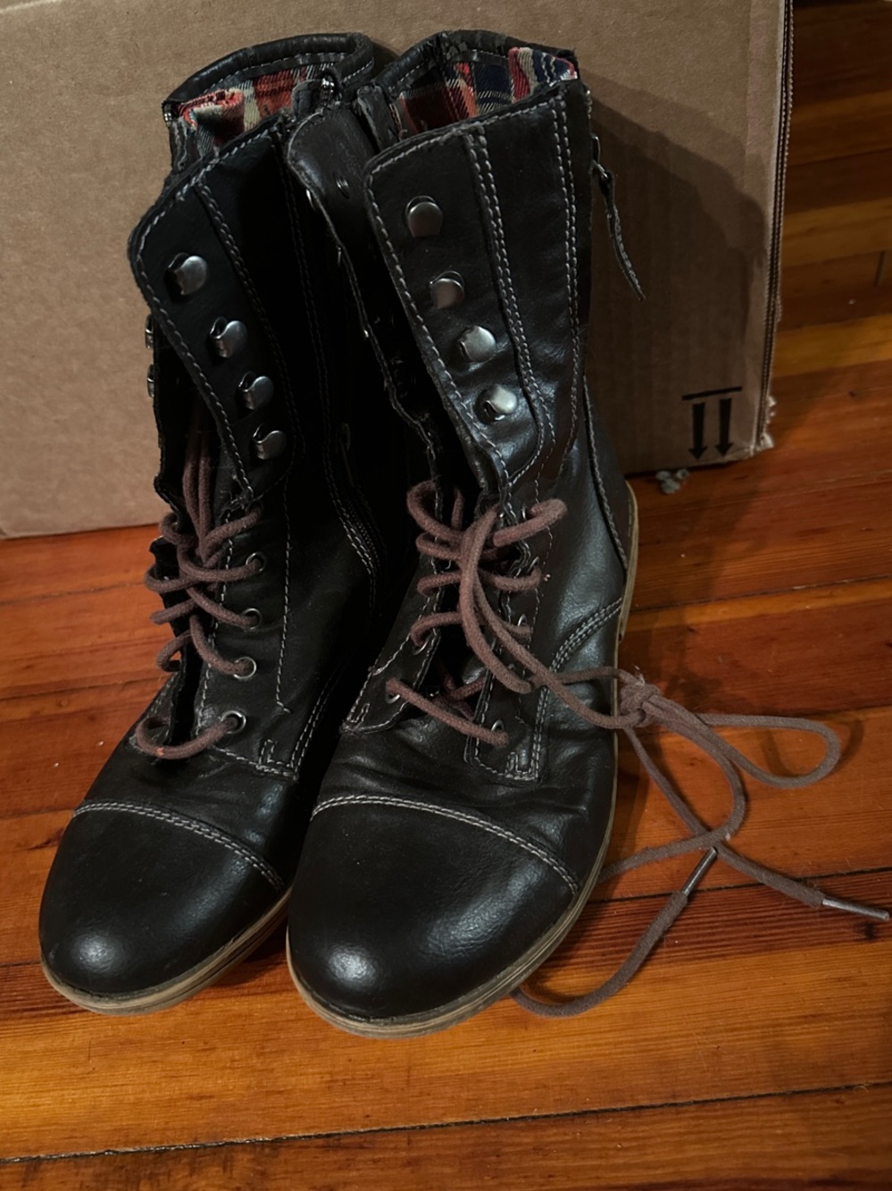 Women’s Dark Brown Lace-Up Combat Boots with Plaid Lining